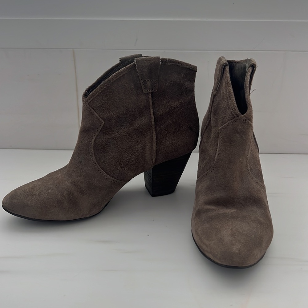 Ash booties